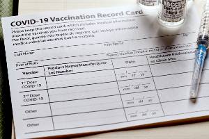 empty covid-19 vaccination card